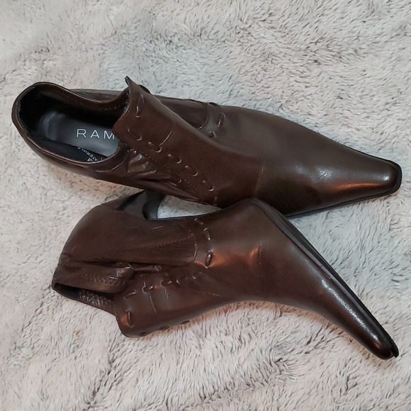 RAMPAGE Women's Calypso Brown Faux Leather 4" Heels-Stretch Foot Fit-EUC-Sz 8 - Picture 2 of 16